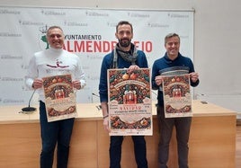 Pedro Cruz, Domingo Cruz, y Pablo Garrido tras la presentación.