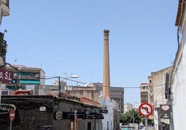 Chimenea de propiedad privada situada en la calle Luna