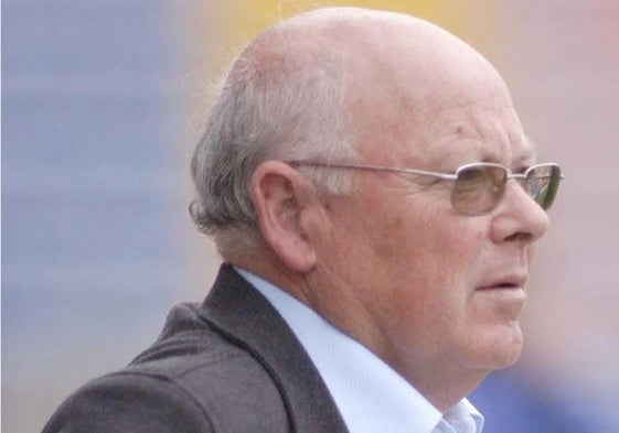 Bizcocho durante su última etapa en el banquillo del CF Extremadura