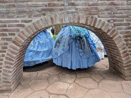 Detalle de uno de los trajes utilizados durante la pasarela romántica