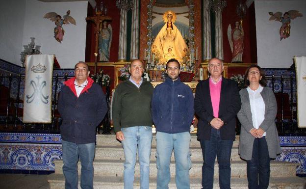 Tras la entrega pasaron al santuario 