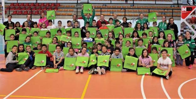 Imagen principal - Jornada deportiva del CEIP Ntra. Sra. de la Luz con el Museo Extremeño del Deporte