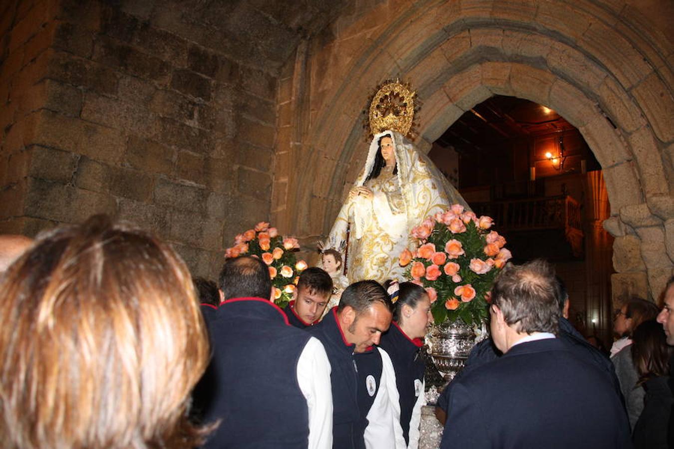 Entrada en la Iglesia