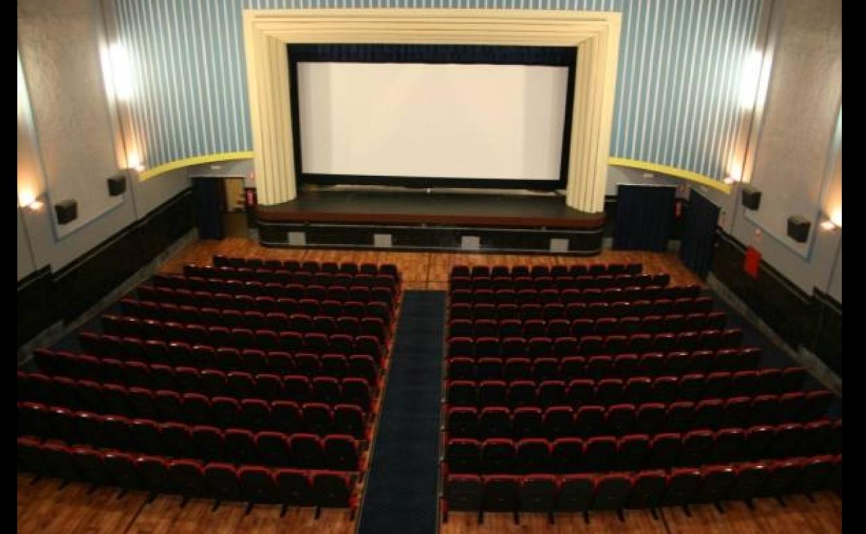 Patio de butacas del cine-teatro de Arroyo de la Luz. 