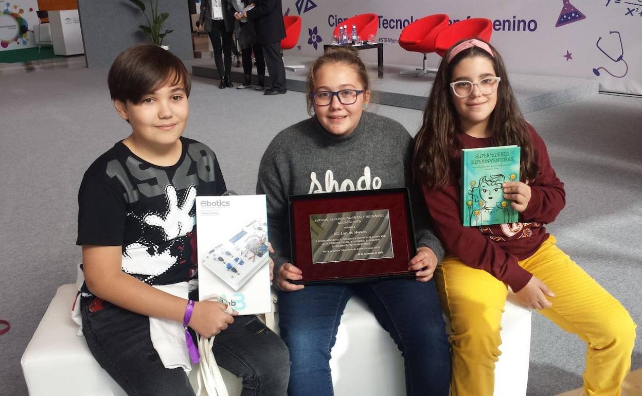 Alumnos del IES Luís de Morales premiados. 