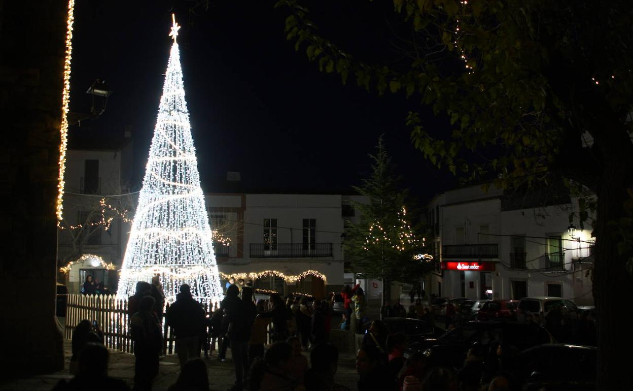 El Ayuntamiento organiza cenas el 24 y 31 de diciembre para que nadie esté solo en Navidad