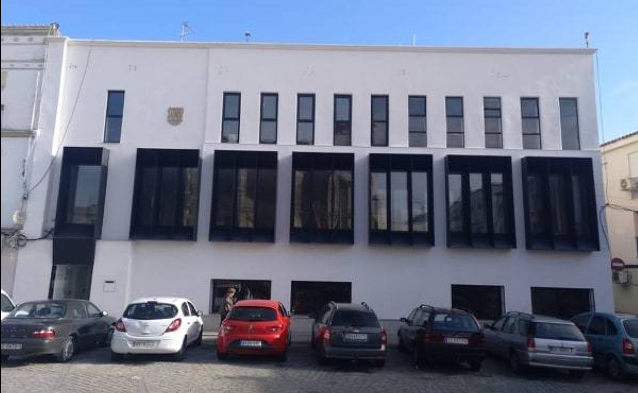 La Biblioteca Pública de Arroyo de la Luz sigue ofreciendo contenido a través de internet