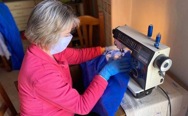 Imagen principal - Costureras rurales en la retaguardia