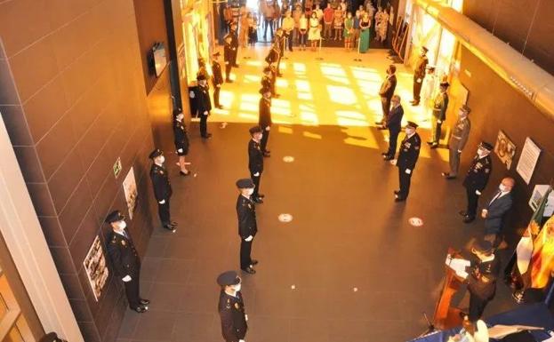 Acto celebrado en la Comisaría Provincial de Cáceres.