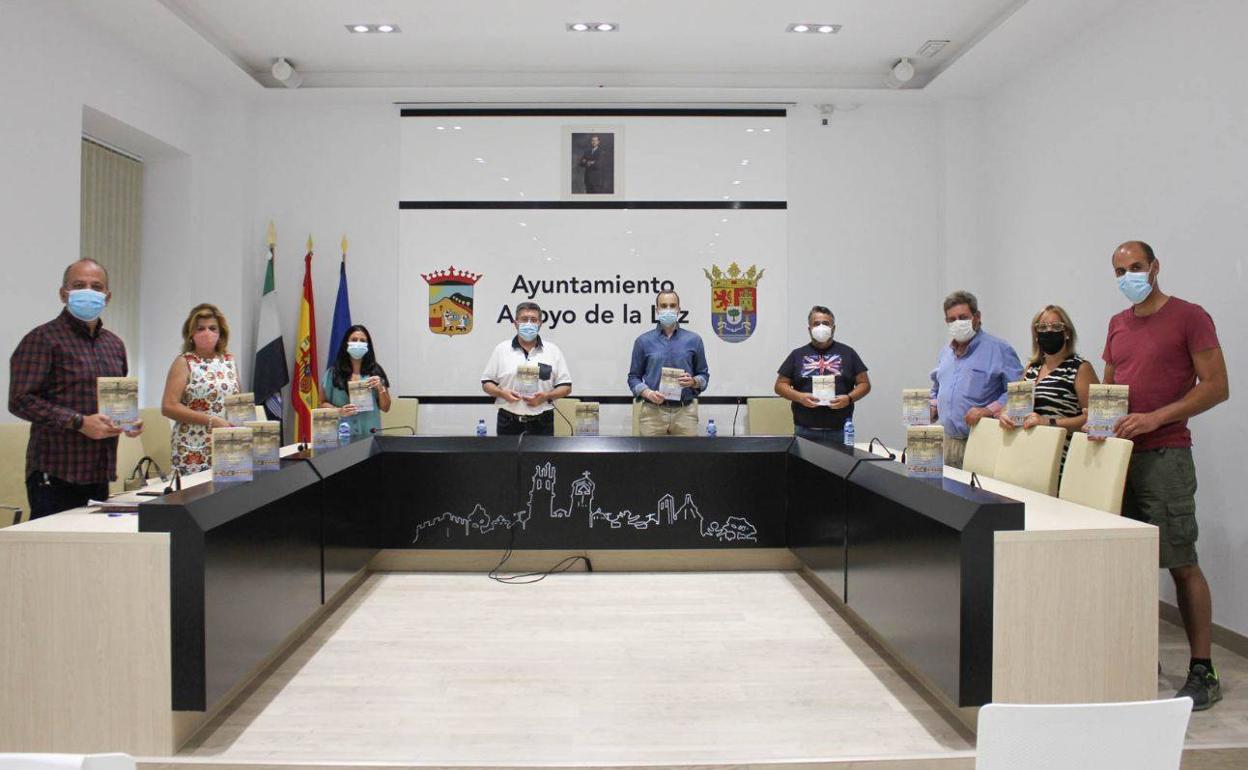 Presentación del libro en el Salón de Plenos del Ayuntamiento de Arroyo de la Luz. 