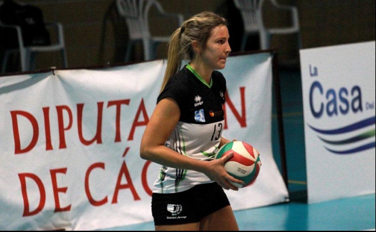 El Extremadura Arroyo buscará mañana su segundo triunfo en la cancha del Voley Sanse Live Vuvuzela