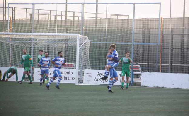 Imagen principal - Celebración del primer gol. 