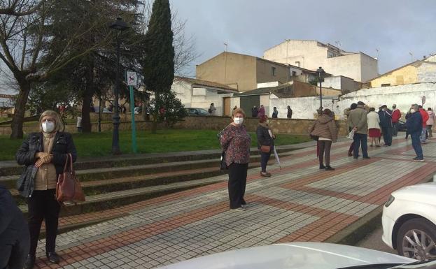 Imagen principal - Los 174 test realizados en Arroyo de la Luz han sido negativos