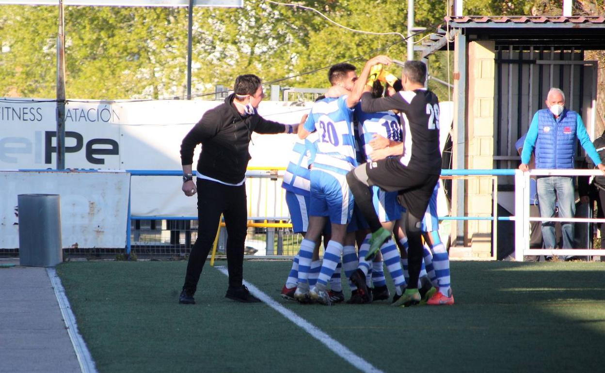 Plasencia, Aceuchal y Extremadura, rivales del Arroyo en la liguilla de ascenso