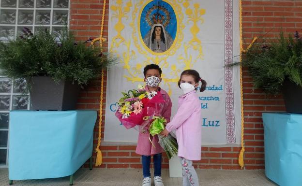 Imagen principal - El Colegio Público Ntra. Sra. de la Luz honra a la Patrona de la localidad