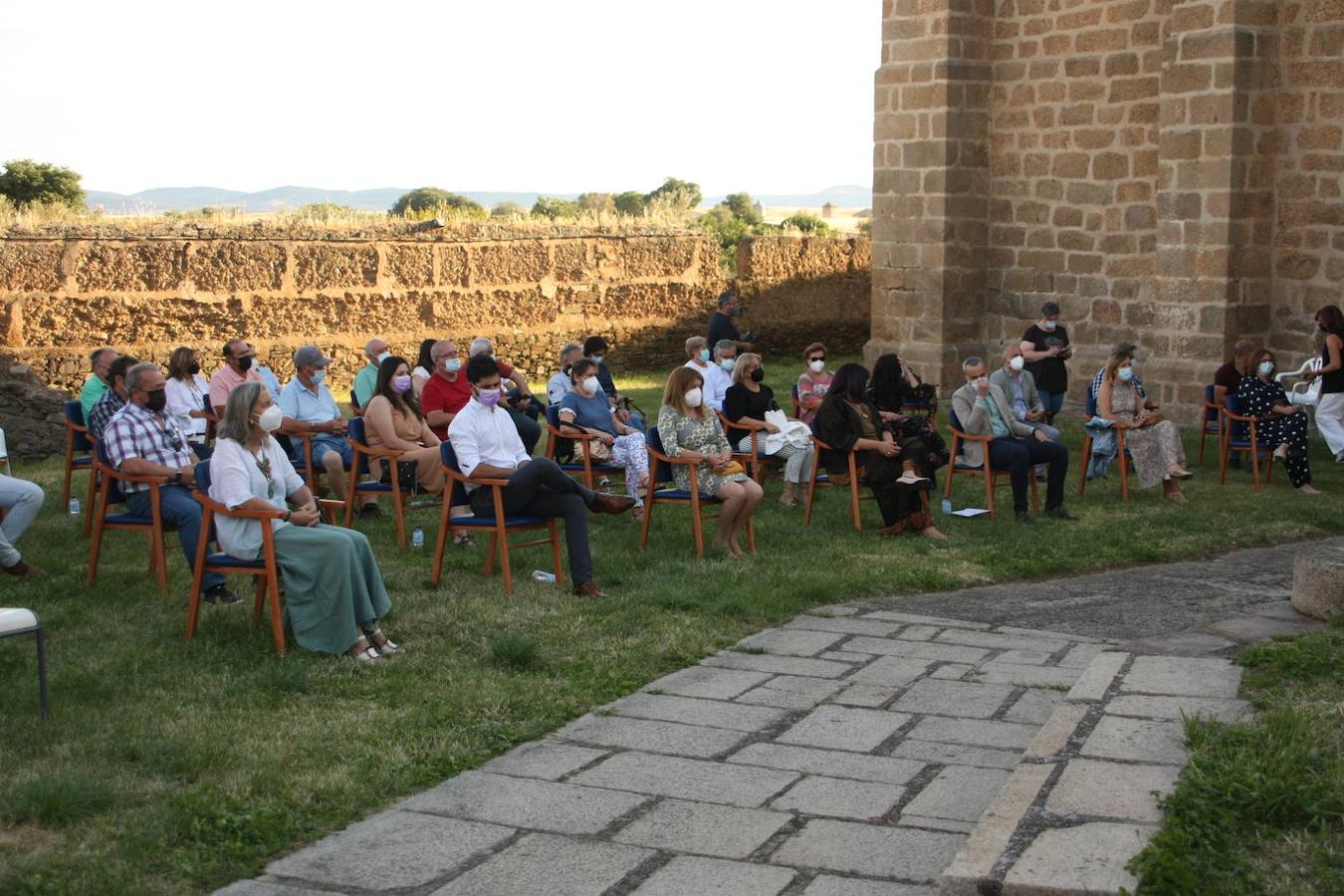 La gala se celebró al aire libre, en el patio del convento