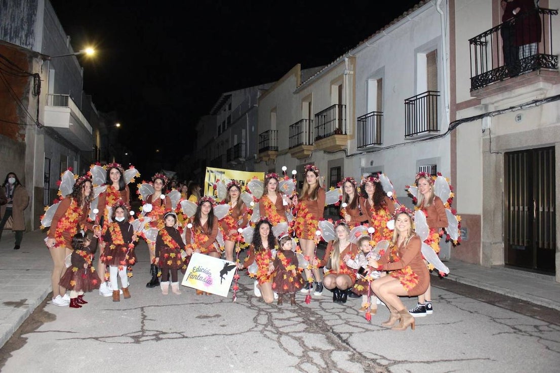 Desfile de adultos.