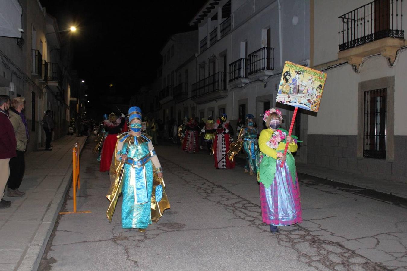 Desfile de adultos.