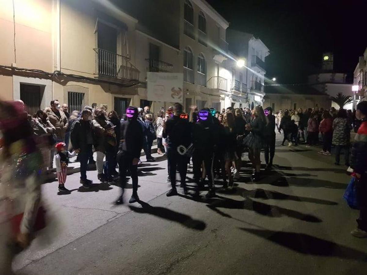 Desfile de adultos.