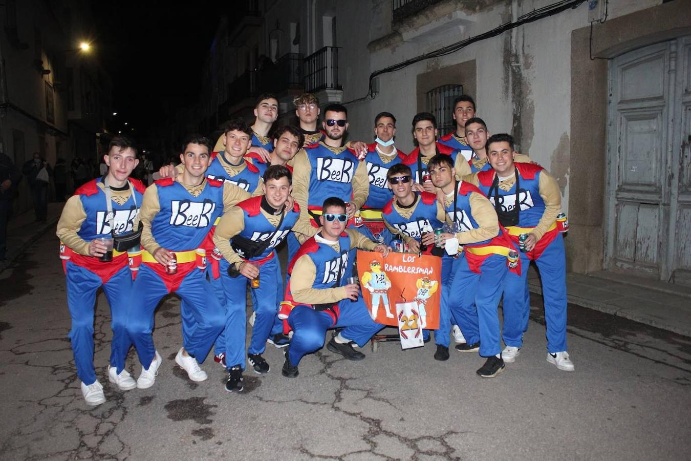 Desfile de adultos. 