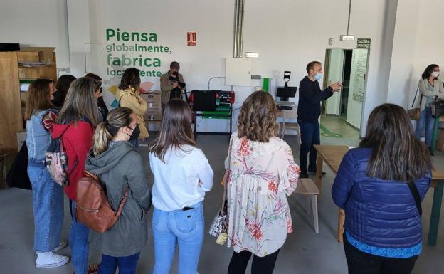 Imagen principal - El Circular FAB de Arroyo de la Luz acogió la III jornada del Proyecto ISLA