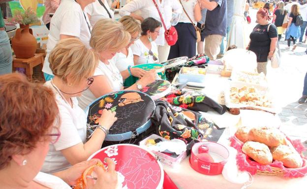 Imagen principal - Arroyo de la Luz sorprende en JATO