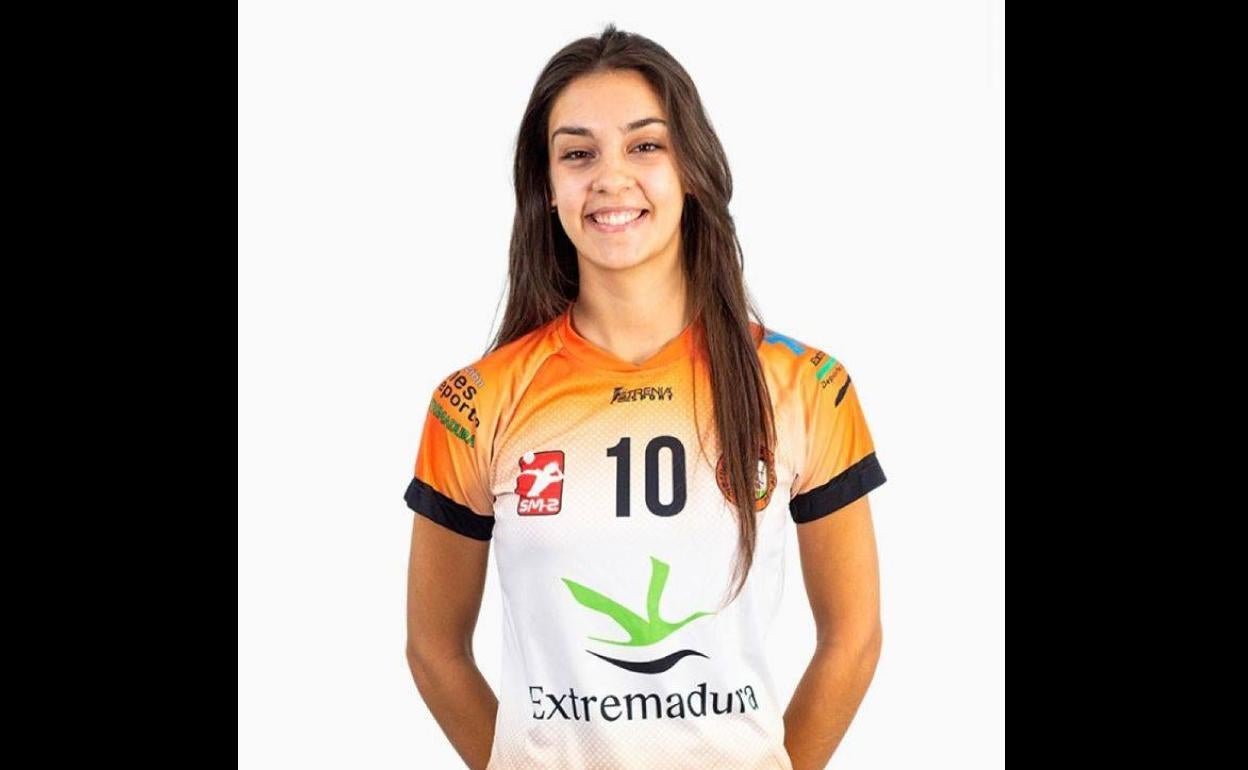 Raquel del Álamo, nueva central del Extremadura Arroyo. 