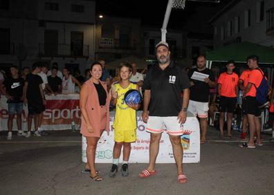 Imagen secundaria 1 - Campeonas Sénior femeninas y ganador de triples. 
