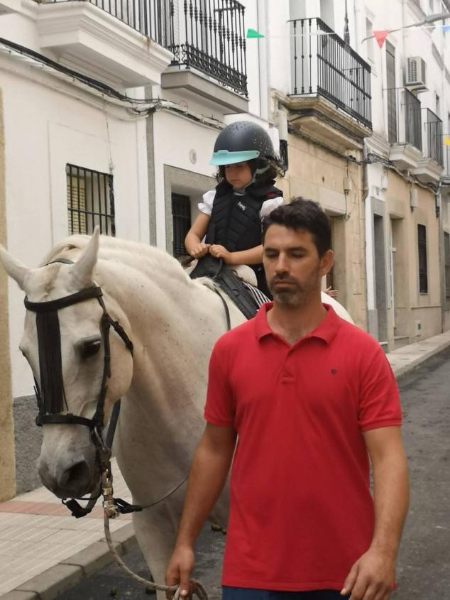 Paseo de caballos.