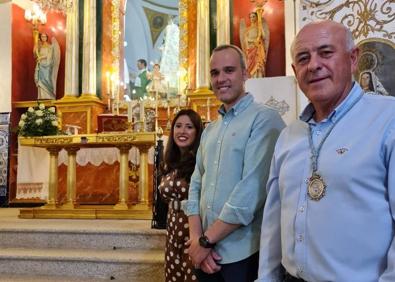 Imagen secundaria 1 - Multitudinario acto de presentación de los niños a la Virgen de la Luz