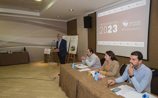 Se trata de unos presupuestos más sociales que se han llevado a cabo. 