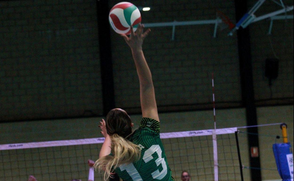 Balbi Ulla firmó una sensacional actuación hoy ante Torrelavega. 