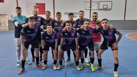 El Arroyo FS sigue líder tras empatar con Los Santitos