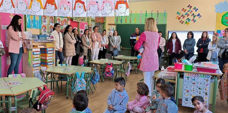 Imagen principal - Visita de la zona infantil.