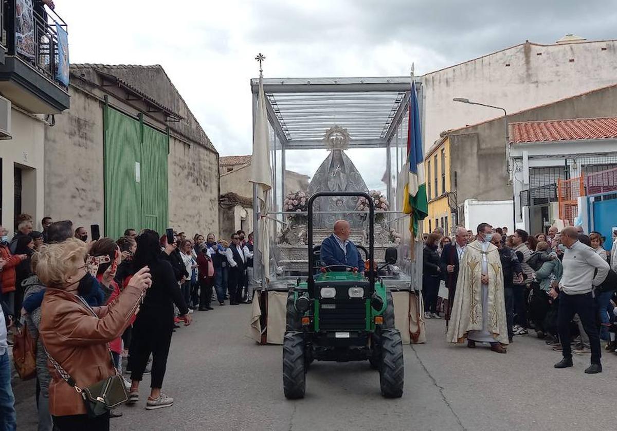 Llegada de la Virgen de la Luz, el pasado año 2022, a la Guardería, antes de ir a la Residencia de Mayores.