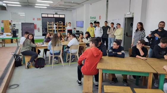 El Circular FAB de Arroyo impulsa la creatividad y el diseño 2D entre el alumnado del IES Luis de Morales