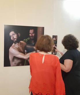 Imagen secundaria 2 - 'La Luz del Divino' viste la plaza de la Constitución