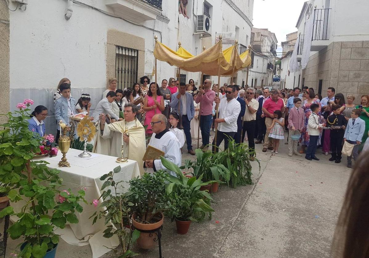 Parada en uno de los altares.