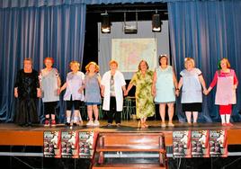 El grupo local Ojalá Teatro durante la clausura de la pasada edición del certamen.