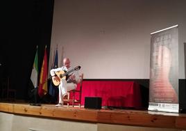 Ricardo Gallén abrió el ciclo de conciertos.