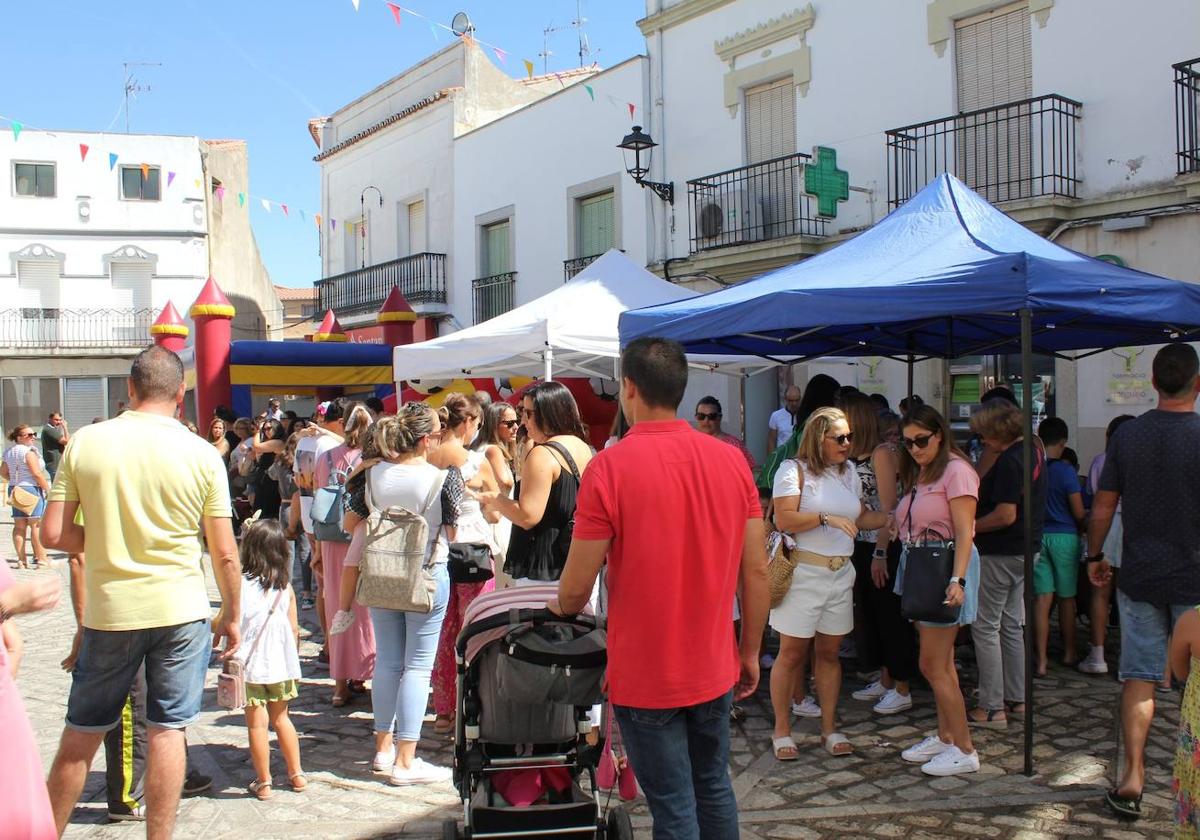 La Plaza de la Constitución acoge el Día de las Familias Arroyanas