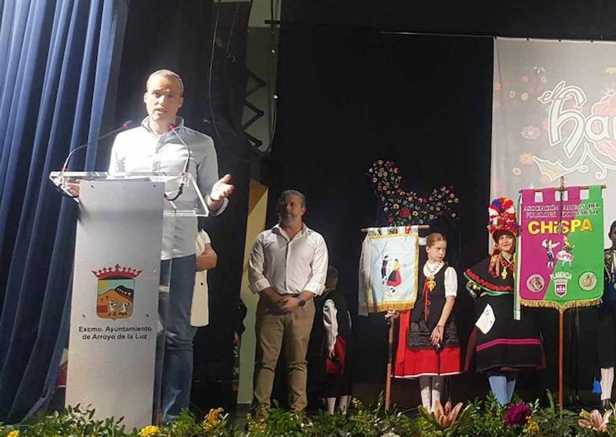 Imagen secundaria 1 - Carlos Caro, alcalde de Arroyo de la Luz.