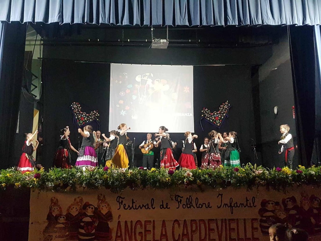 Arroyo acogió la XXII edición del Festival Folklórico Infantil Ángela Capdevielle