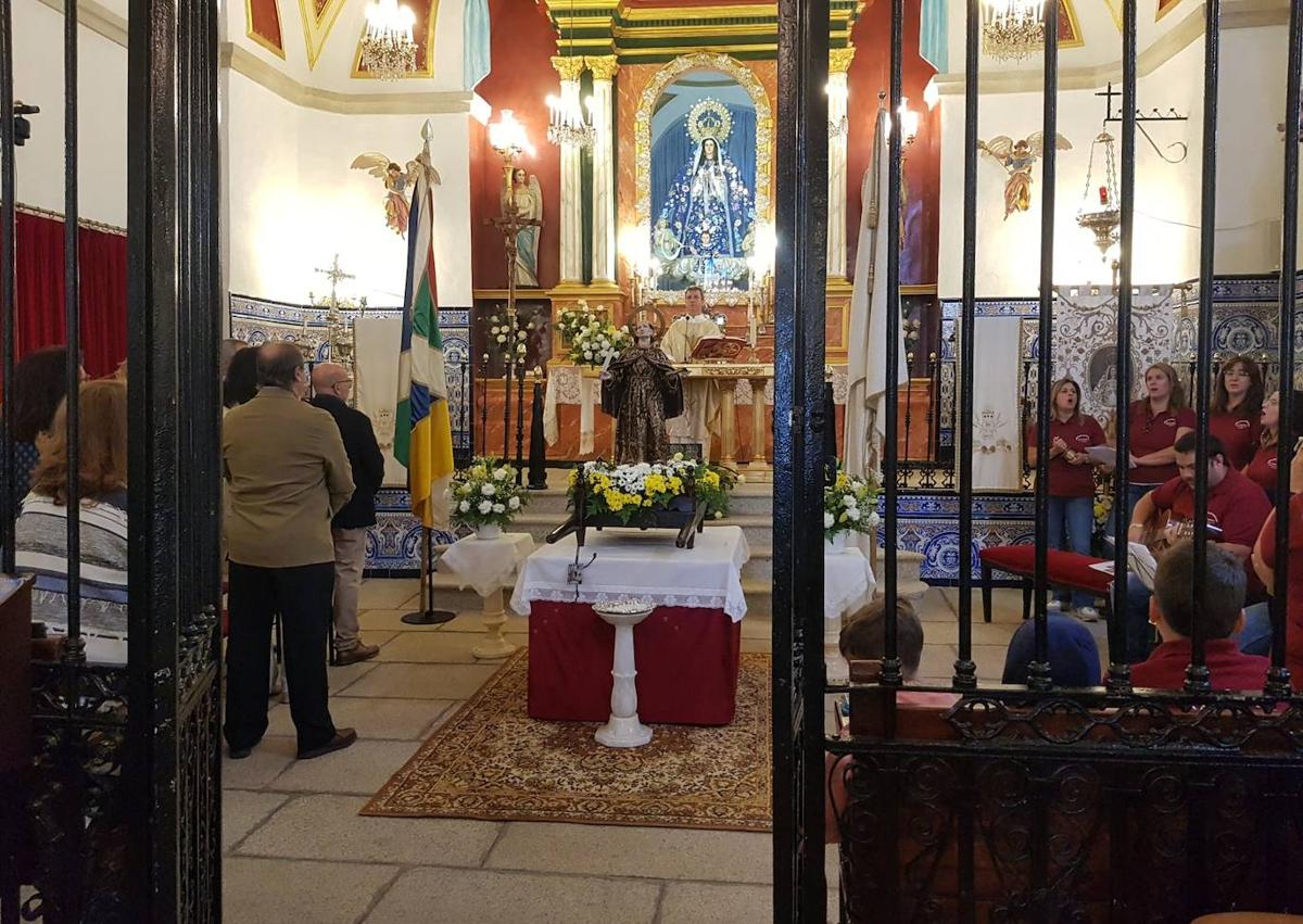 Imagen secundaria 1 - Mia en honor a San Pedrino.
