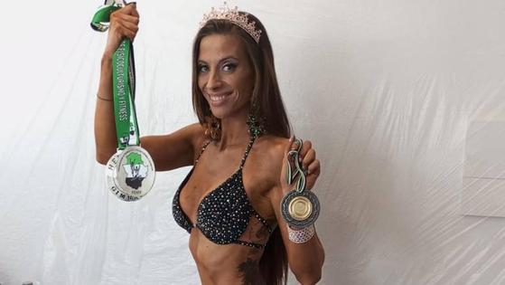 Marta Roldán, pionera y oro en Extremadura en la categoría Fitmodel