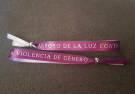 Pulseras entregadas el pasado año durante el Día Contra la Violencia de Género.