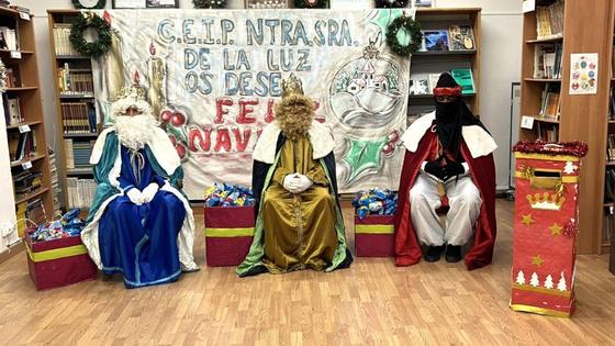 Los Reyes Magos visitan el colegio Nuestra Señora de la Luz