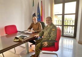 Reunión en el despacho de alcaldía.