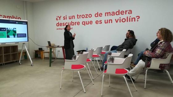 El Circular FAB de Arroyo de la Luz ha acogido una sesión del PAE