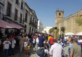 Cabezudos durante la Feria de Artesanía del pasado año.